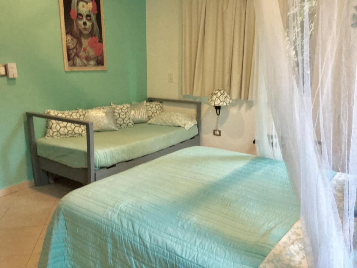 신데 델 카르멘 Esquina De La Felicidad De Playacar B&B 외부 사진
