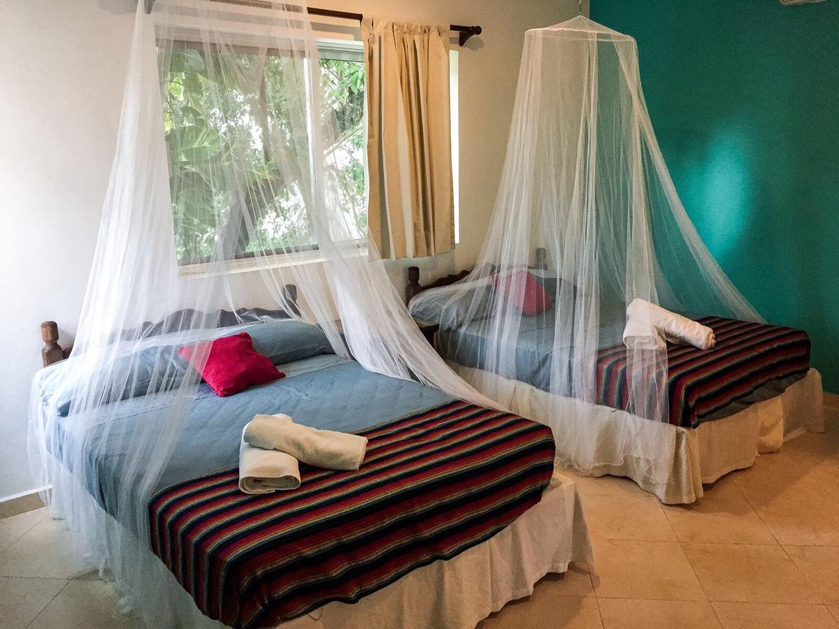 신데 델 카르멘 Esquina De La Felicidad De Playacar B&B 외부 사진